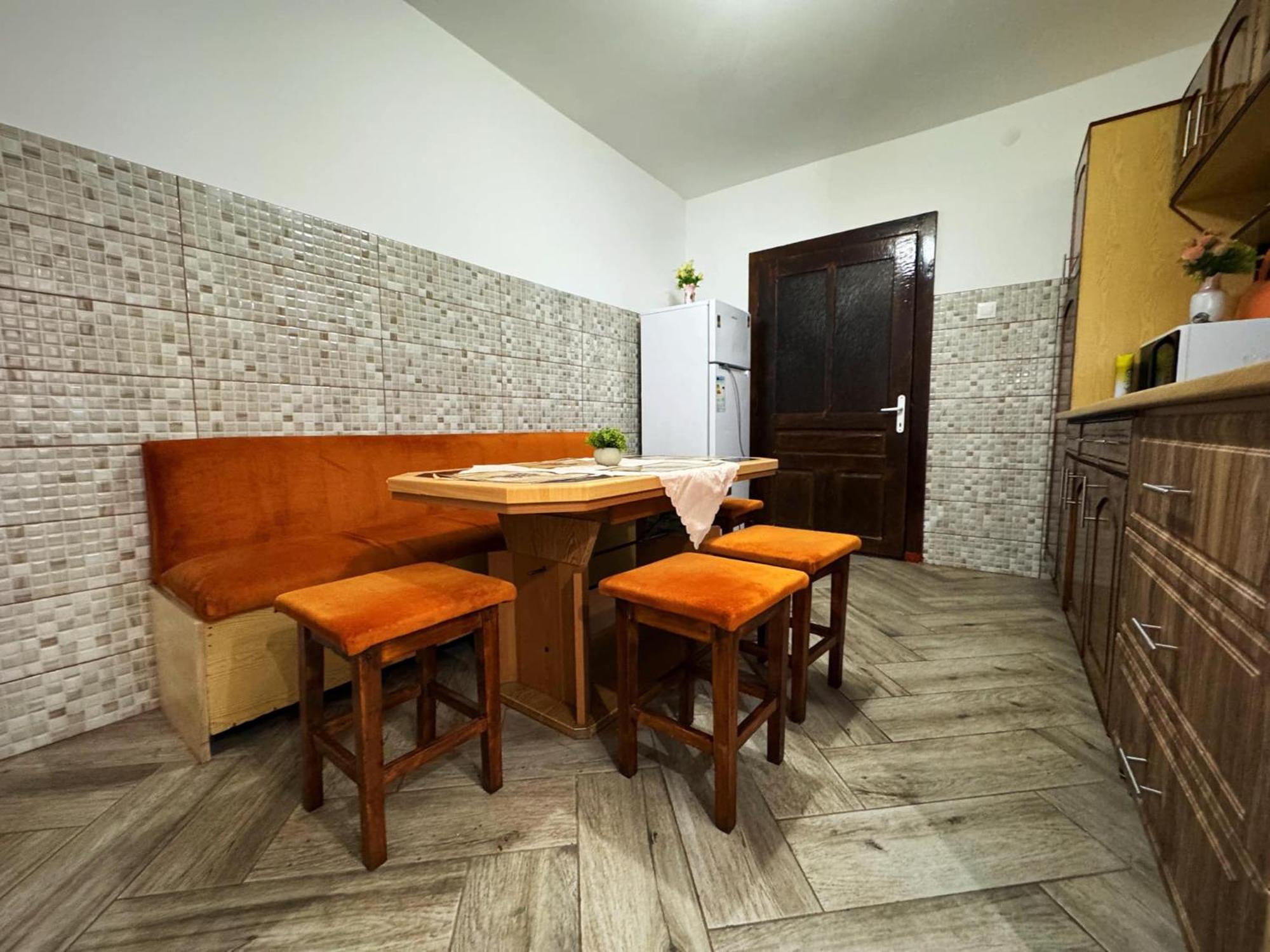 Hotel Casa Mary Haţeg Esterno foto